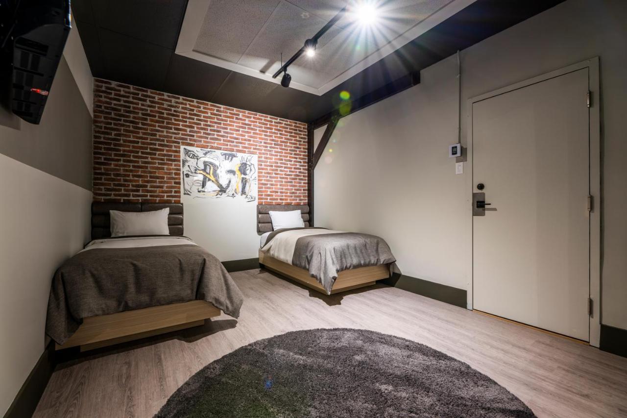 La Suite Hebergements Shawinigan Exterior photo