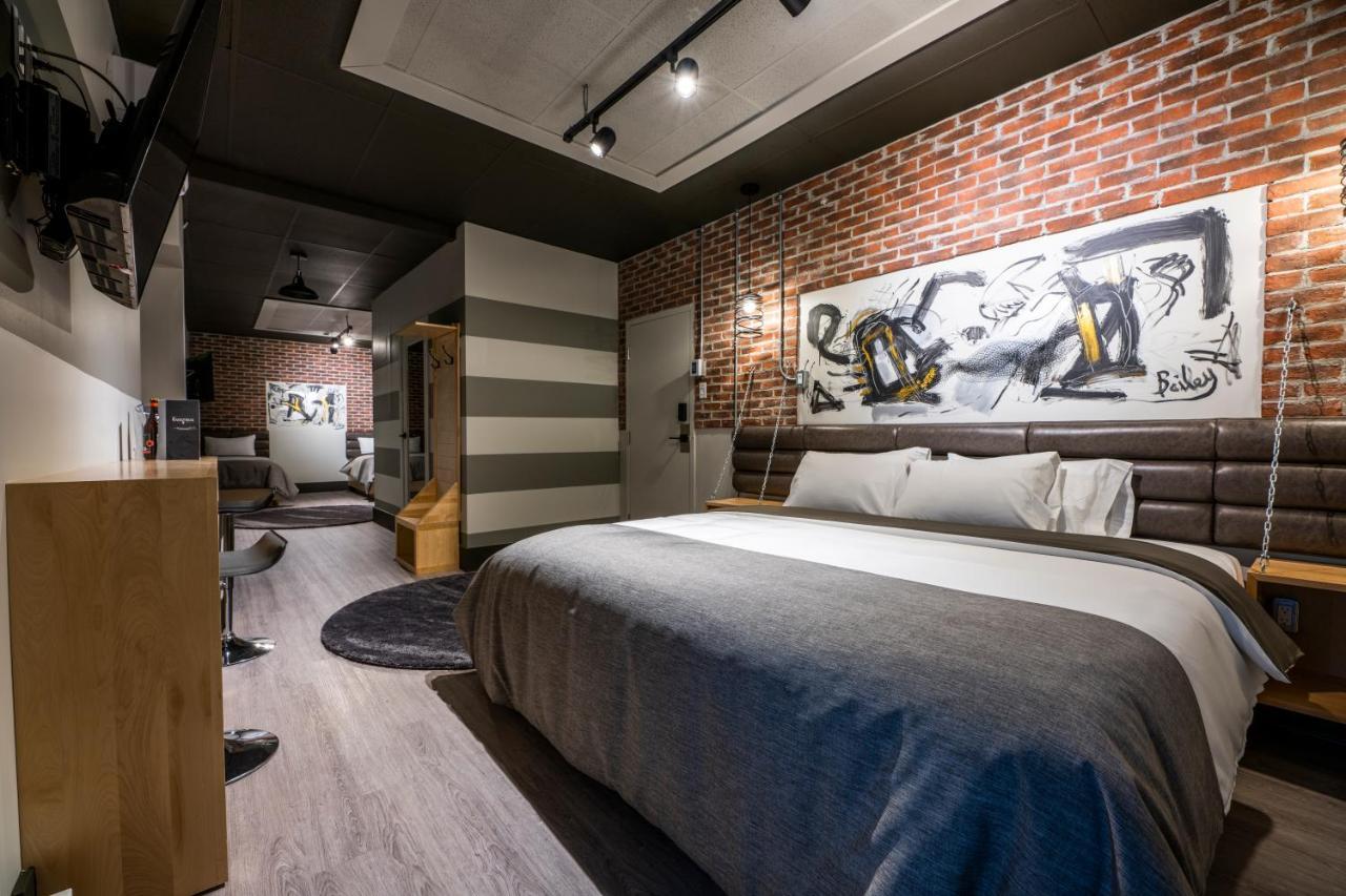 La Suite Hebergements Shawinigan Exterior photo